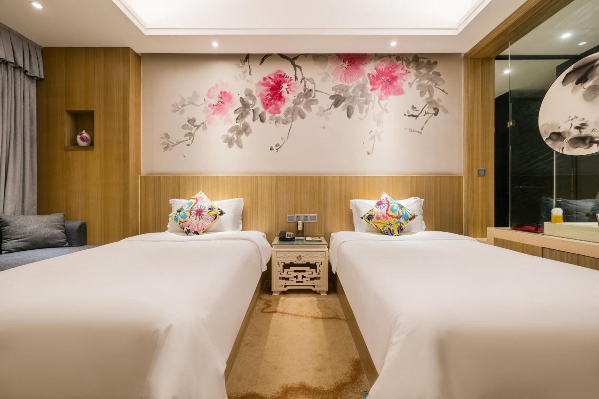Paco Hotel Tаojin Metro Guangzhou - Free Shuttle Bus For Centen Fair Exterior photo