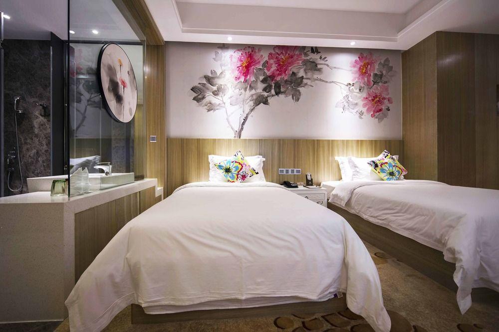 Paco Hotel Tаojin Metro Guangzhou - Free Shuttle Bus For Centen Fair Exterior photo
