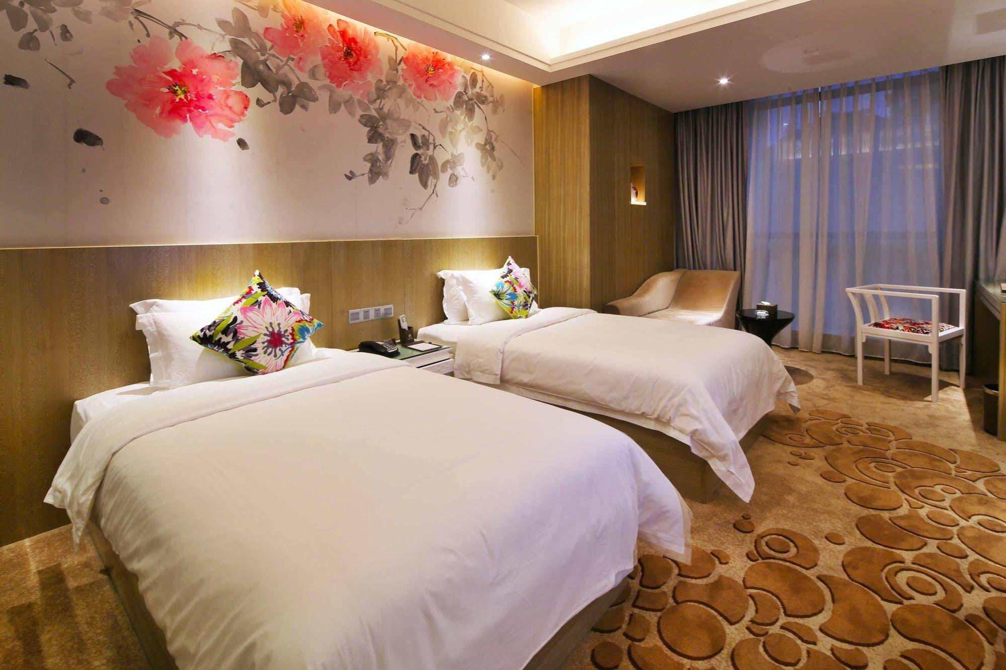Paco Hotel Tаojin Metro Guangzhou - Free Shuttle Bus For Centen Fair Exterior photo