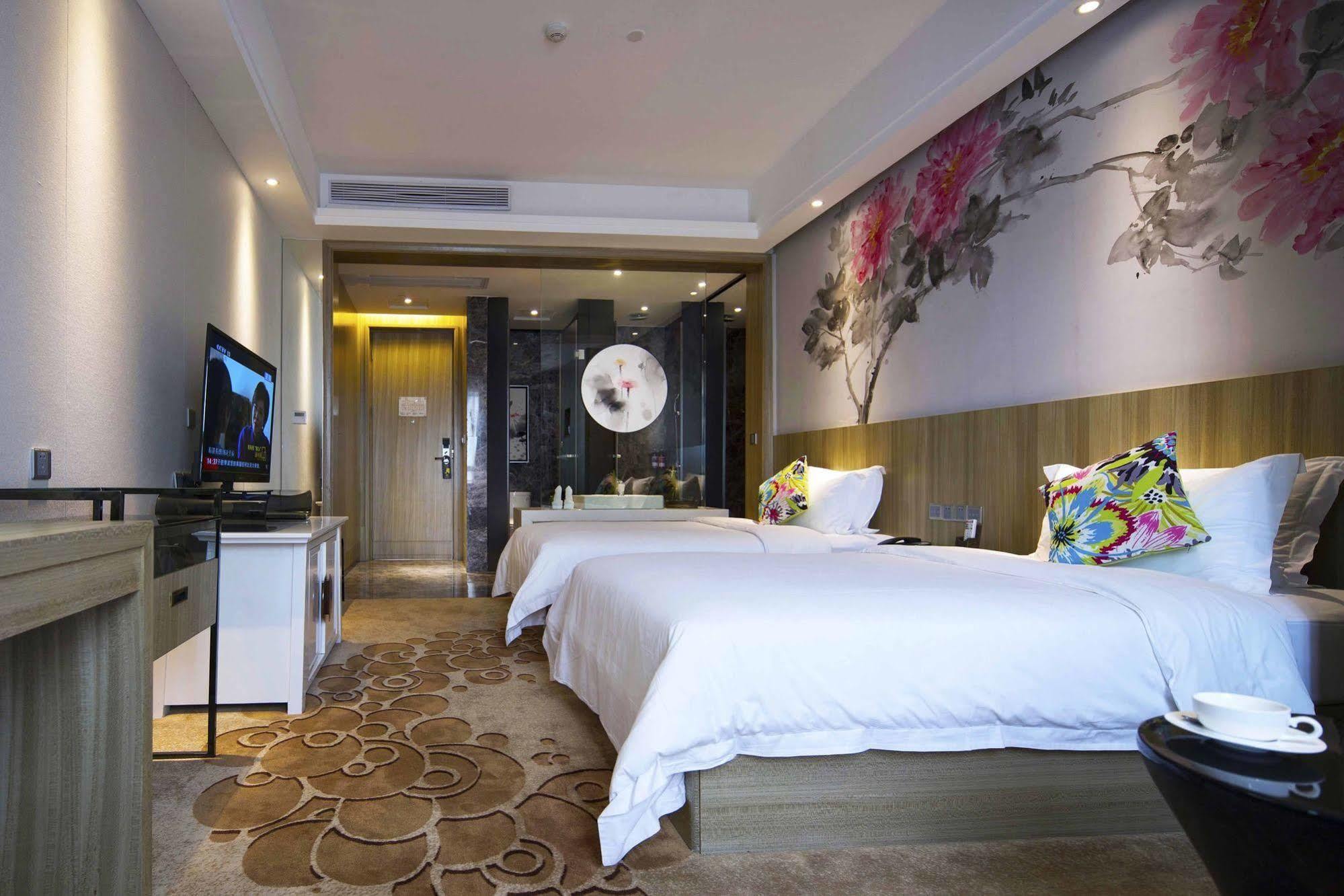 Paco Hotel Tаojin Metro Guangzhou - Free Shuttle Bus For Centen Fair Exterior photo